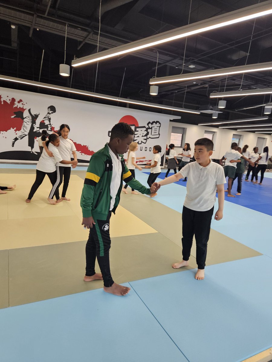 stpatrickspri's tweet photo. Ballroom dancing or Judo? #stillframe https://t.co/ilCNSXJAI8