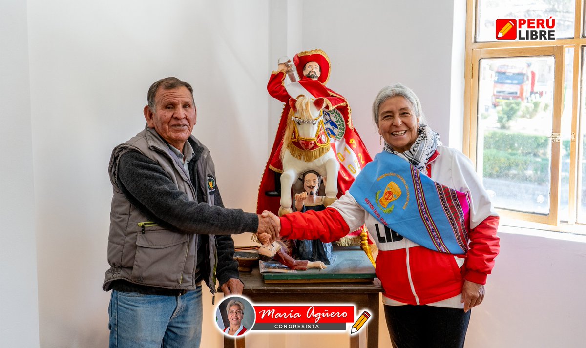 MariaAguerogut1's tweet photo. 📍 #Coporaque | Con su alcalde Sixto Huerta, discutimos los retos del financiamiento para proyectos clave como mejorar el sistema de riego en sectores como Coporaque, Pinaya y Chusñapampa, esenciales para el desarrollo agrícola en Caylloma, Arequipa. 🌱🗻
#DesarrolloAgrícola https://t.co/r6wbHB2h8O