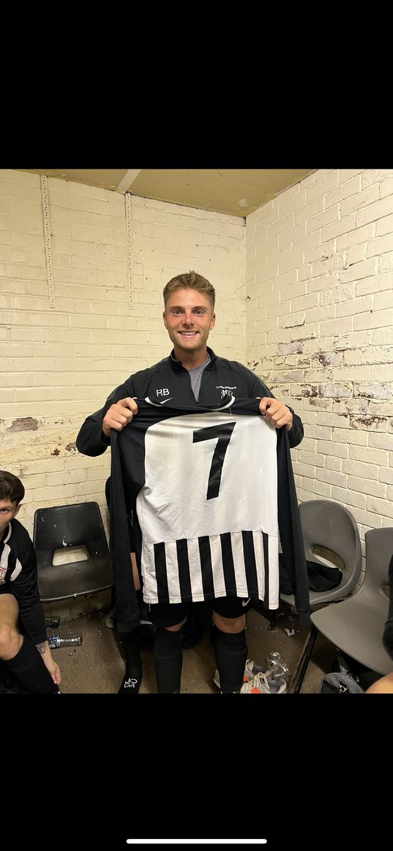 🚨 BREAKING: Ryan Bannister will NOT travel to Paris as Clowne Wanderers know he will NOT win the Ballon d’Or.

Even after his heroics Sunday. #KIW

Via <a href="/FabrizioRomano/">Fabrizio Romano</a>🥇