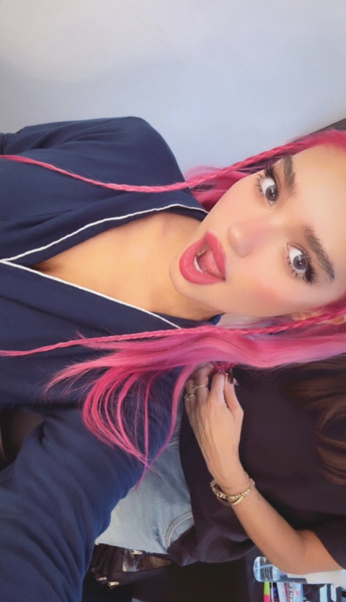 SweetChereePie's tweet image. cotton candy bubblegummmm 🧚‍♀️