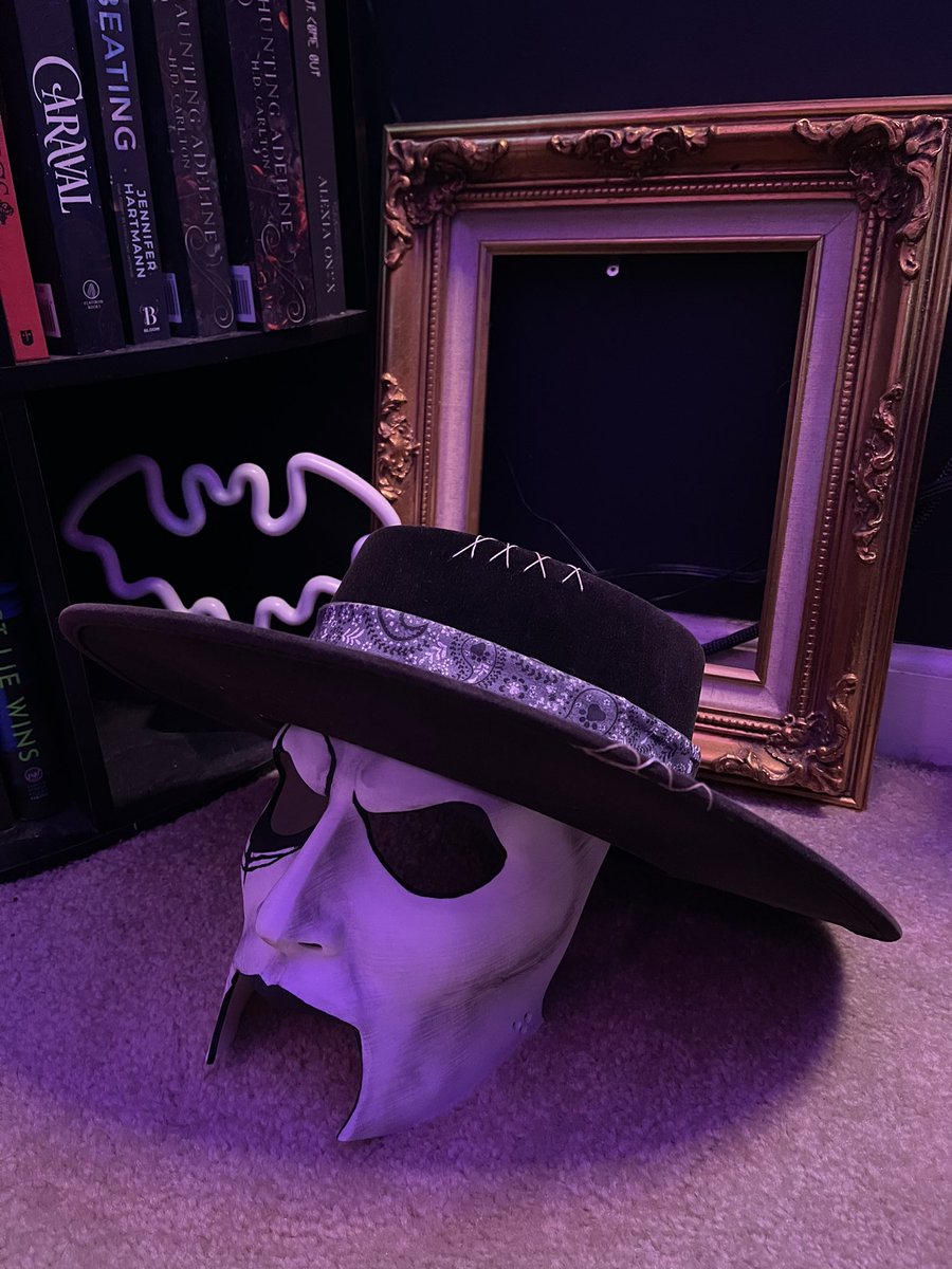 gh0stleigh's tweet image. i’m just like so excited about my deathslinger halloween costume and how it’s coming together 🥹 it’s been years since i’ve made any costumes since working at haunted houses and this has really scratched an itch i didn’t know i had 🤠