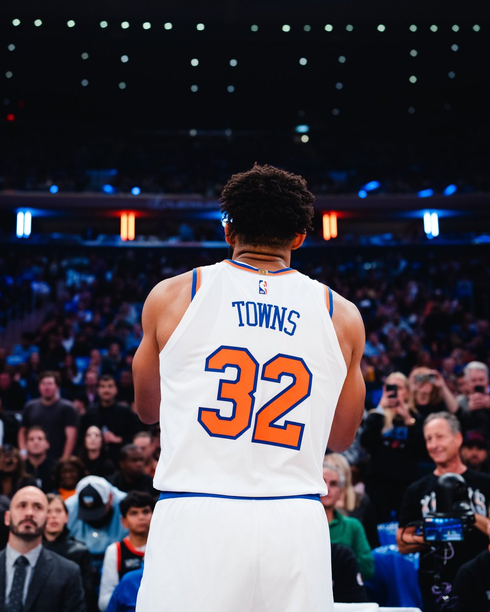 KarlTowns's tweet photo. 🟠🔵 https://t.co/24eDlaq4SY