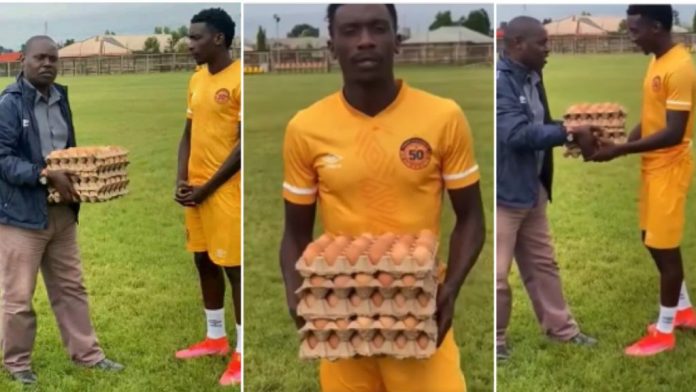 mpilo_simon's tweet photo. @ChrisExcel102 Football man of the Match 
in South Africa vs Zimbabwe 

#BallonDor

Ranga
Kaizer Chiefs 
#KaizerChiefs
#CarlingKnockoutCup

Zwane 

Sirino
Floyd
Ukraine
#ssDiski
Real madrid 
Orlando Pirates 
Ronwen Williams 
Yamal https://t.co/5htHfC1Saj