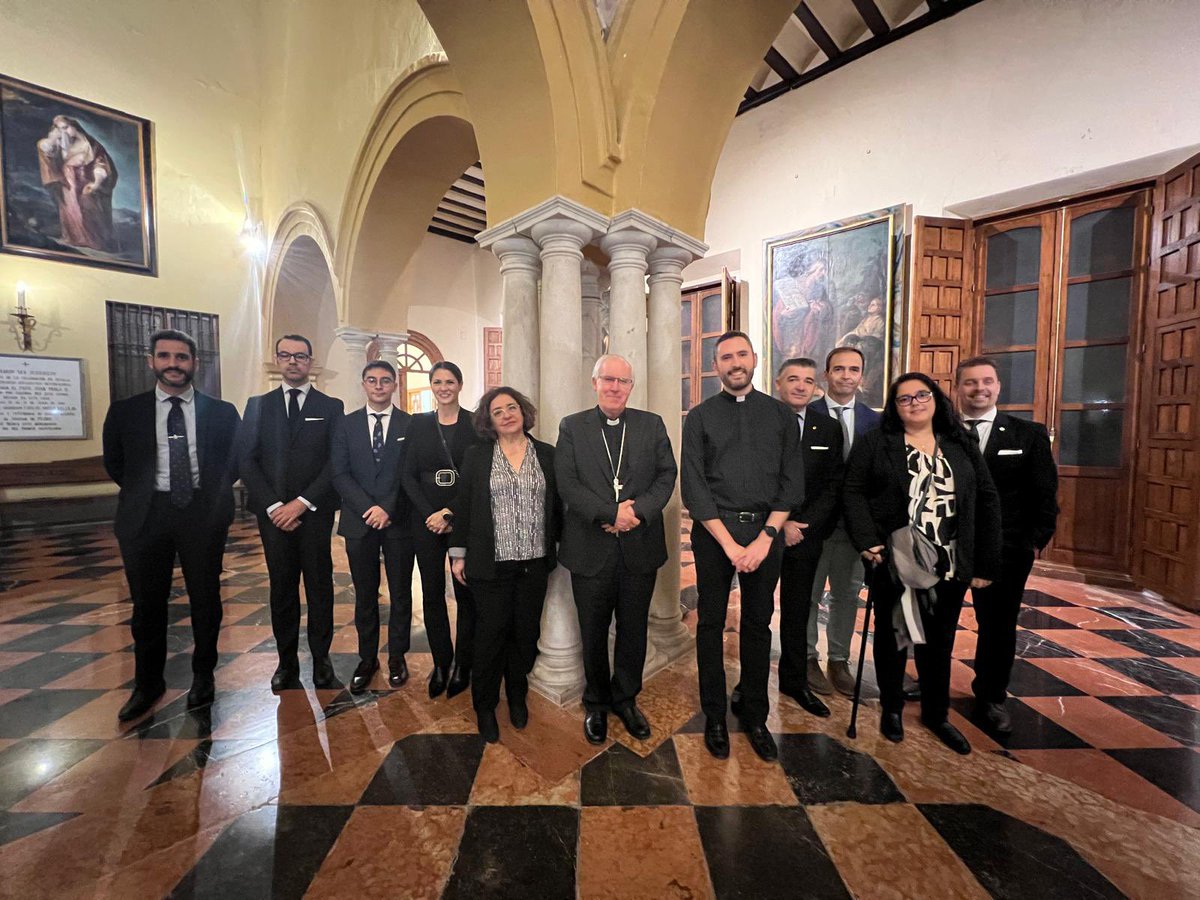ArzobispoSaiz's tweet photo. Reuniones con la Hermandad de la Vera Cruz, de #LosPalaciosyVillafranca; con la Hermandad Sacramental del Santísimo Cristo de la Esperanza, de #Arahal; y con la Hermandad del Santísimo Cristo de la Sed, de #Sevilla. Nuevas Juntas, nuevos proyectos, nuevas ilusiones y esperanzas https://t.co/EUMuKOKU1F