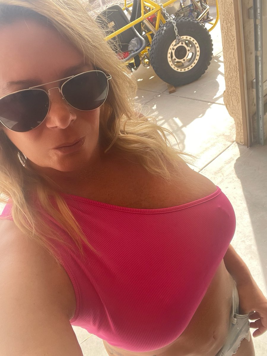 Content from nikkilynnerotic