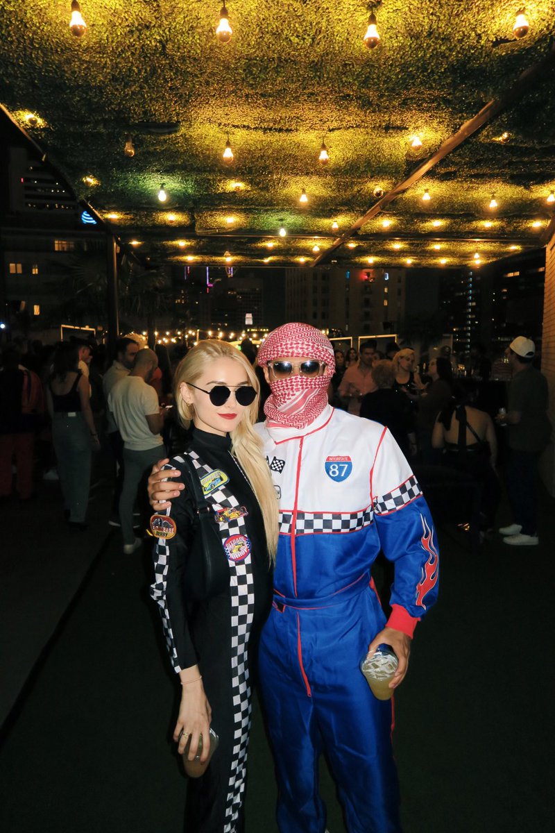 DallasTxEnt's tweet photo. HALLOWEEN NIGHT 🎃

Rooftop costume party 🌃 https://t.co/EU8qgoP7Jp