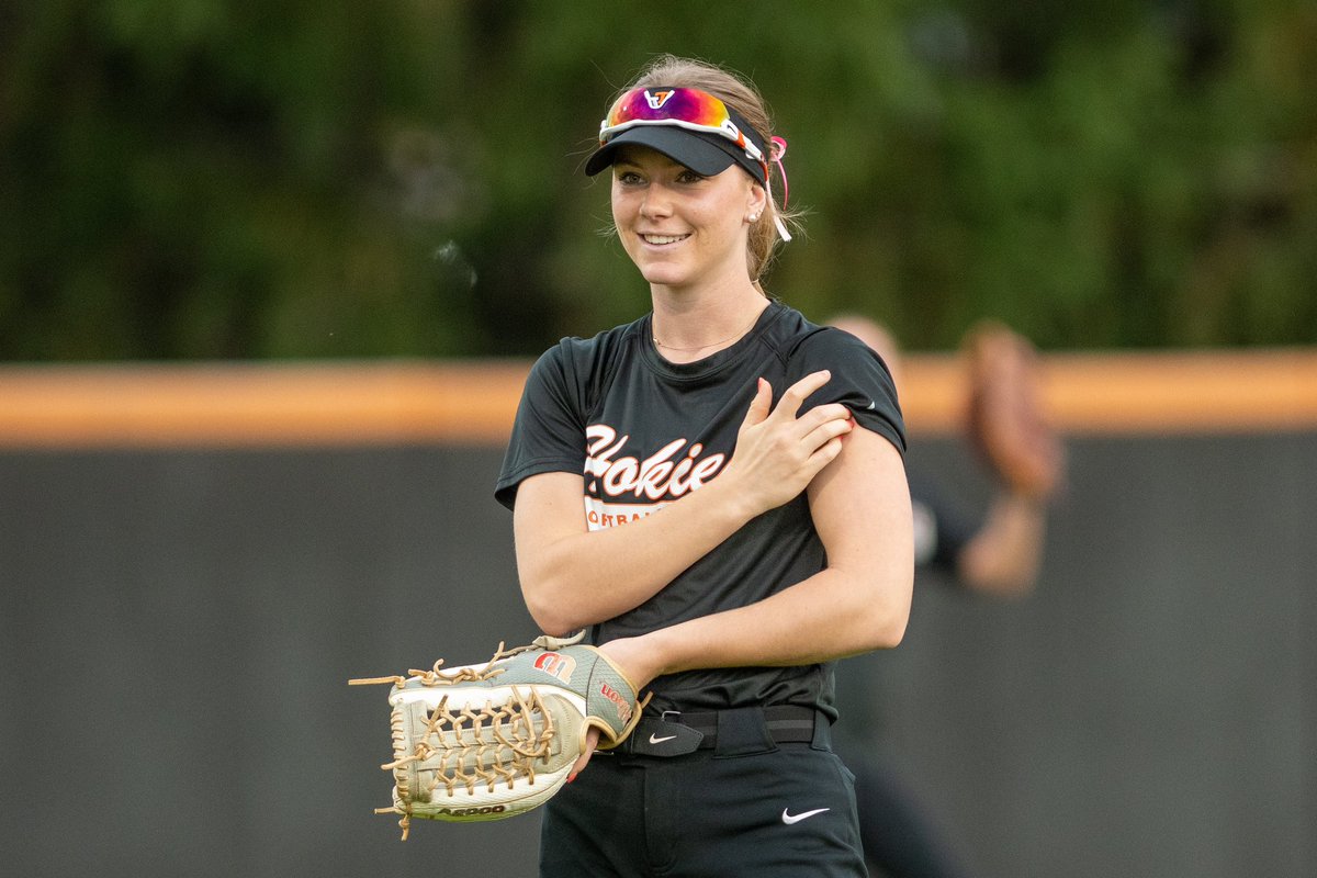 lots of smiles from a great final weekend of fall ball 🍂

#Hokies🥎