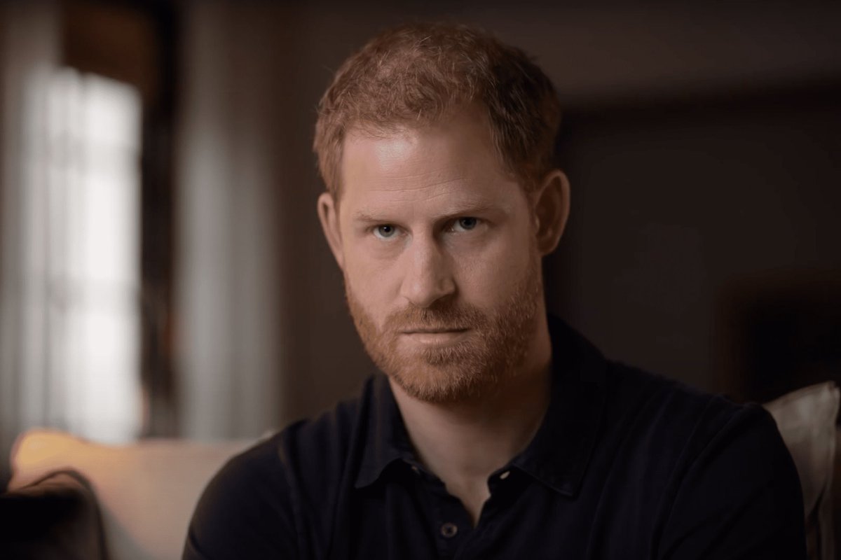 MeghansMole's tweet photo. Would you support the @RoyalFamily if they welcomed Prince Harry back in after everything he has done to destroy his own family?

Remember this traitor told the entire world he wanted to kill his own father in Spare only to change his mind at the last moment

What would you do? https://t.co/lvVnXyn1cr