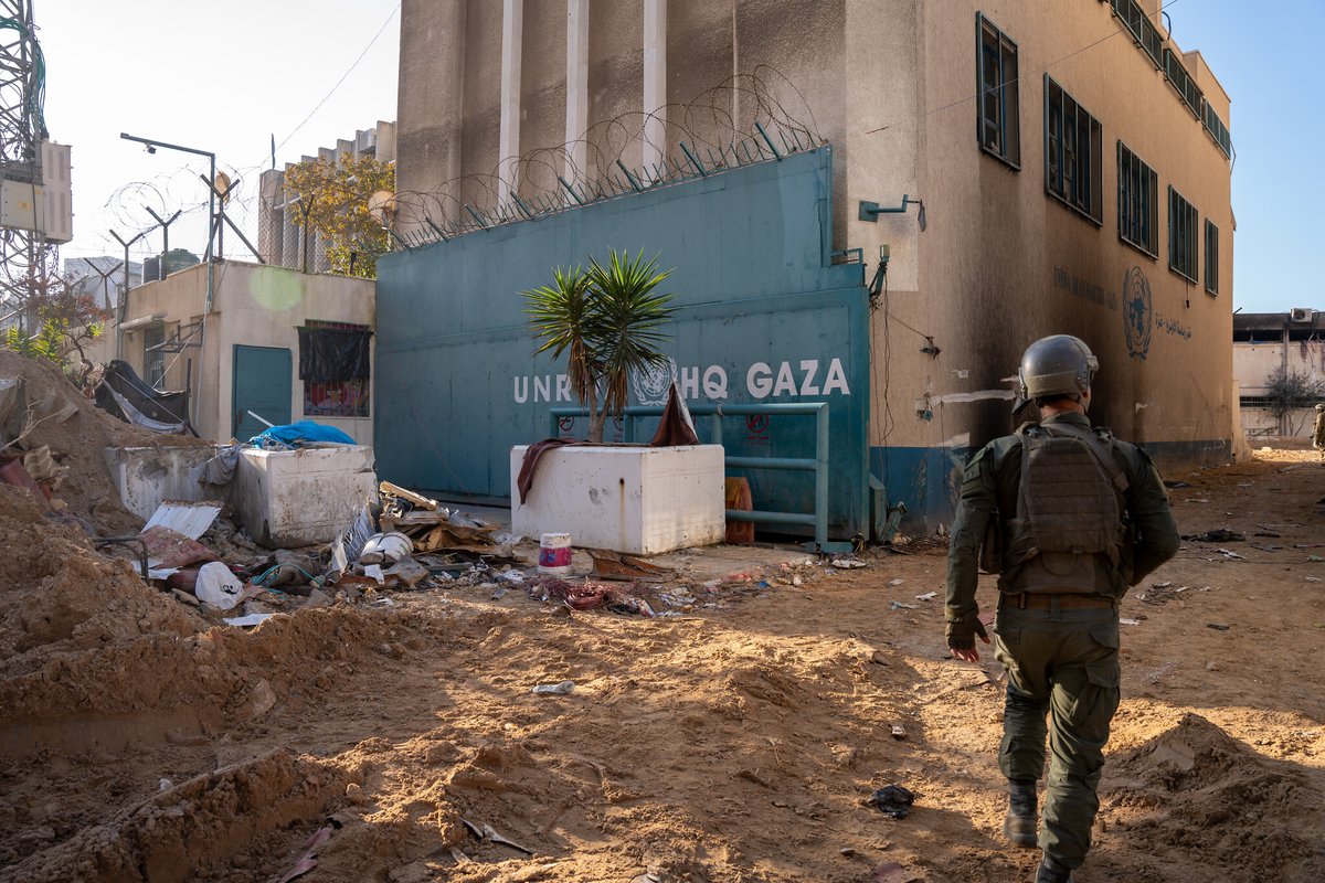 dariodangelo91's tweet photo. 🚨🇮🇱🇺🇳 Con 92 voti a favore e 10 contrari la Knesset approva il disegno di legge che impedisce all'UNRWA di operare in territorio israeliano. Secondo #Israele più del 10% del personale dell'UNRWA a Gaza ha legami con il terrorismo. Passa con 87 voti contro 9 anche l'approvazione di un secondo disegno di legge che mira a limitare fortemente le attività dell'agenzia delle Nazioni Unite per i rifugiati palestinesi e i loro discendenti, a Gaza e in Cisgiordania. Coro di condanna da Stati Uniti, Unione Europea e ONU.
