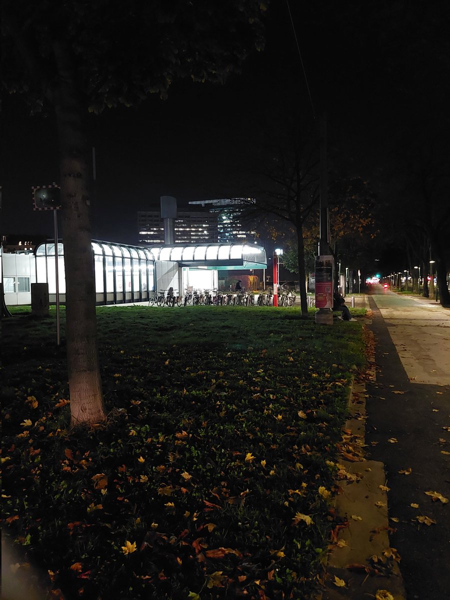 aneri2007's tweet photo. Guten Abend
aus Wien 🇦🇹
#WienGo
#Schottenring
#Vienna https://t.co/otBkAKuzI2
