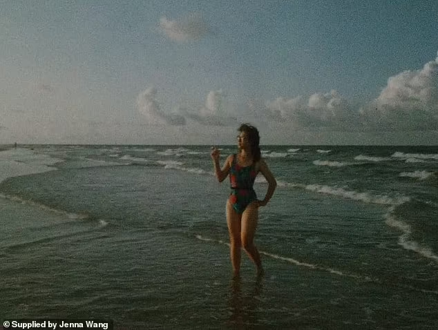 CollinRugg's tweet image. NEW: Tim Walz had a secret relationship with a Chinese Communist official&apos;s daughter who says Walz treated her &quot;like a prost*tute.&quot;

59-year-old Jenna Wang tells the Daily Mail that she had a secret relationship with Walz.

Wang says she met Walz when she worked as an English…