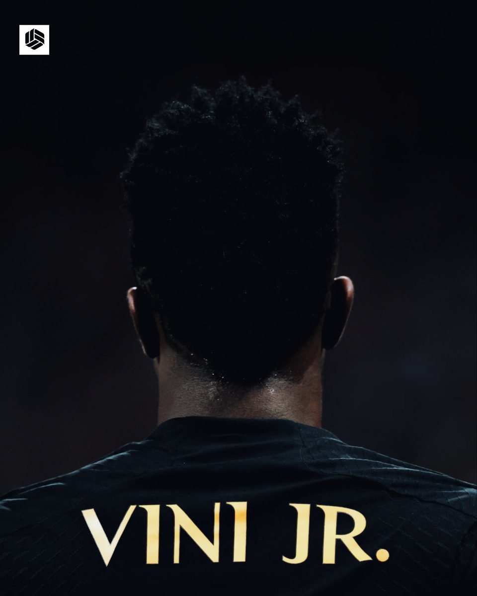 Chedoue50's tweet photo. The best ⚽️ https://t.co/vkRfk2ZoOD