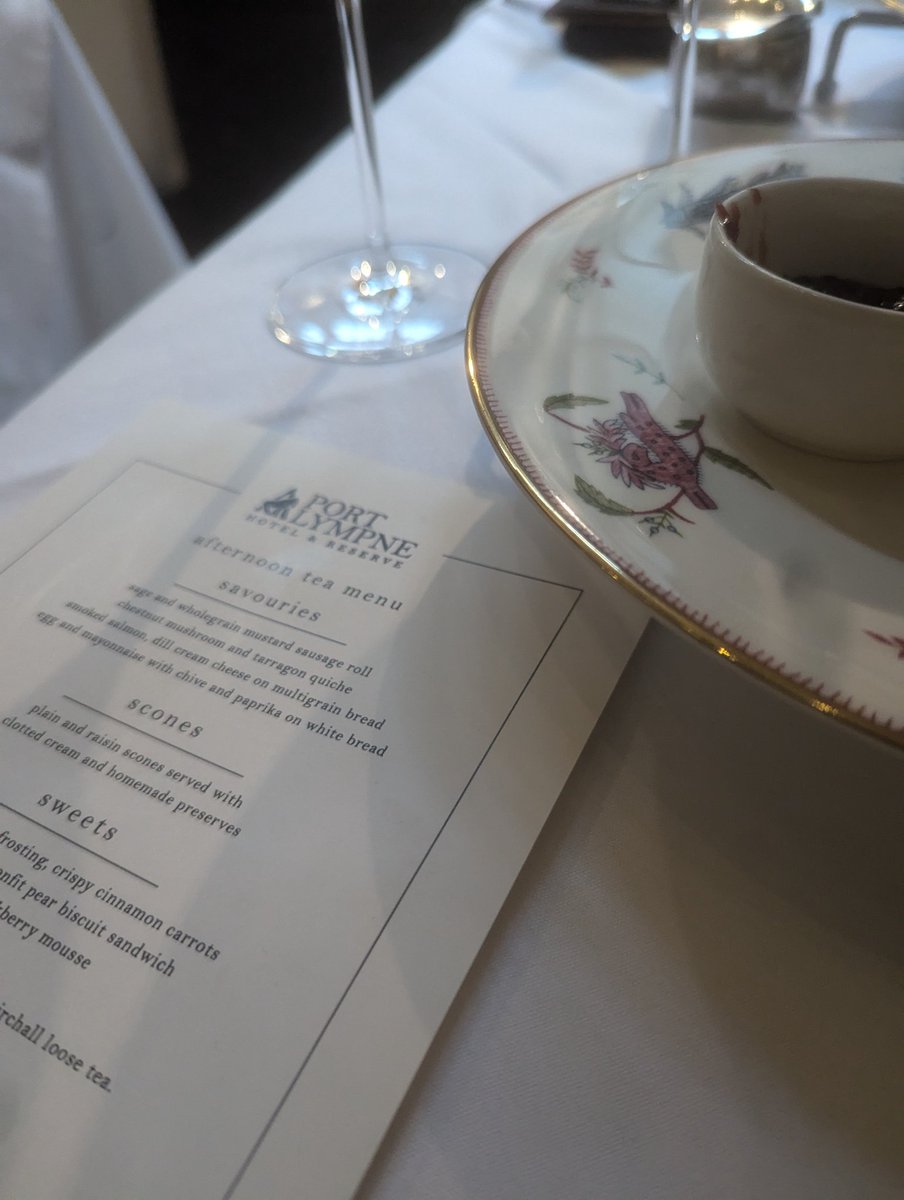 Lovely afternoon tea at Port Lympne Safari Park <a href="/portlympnepark/">Port Lympne Hotel & Reserve</a>