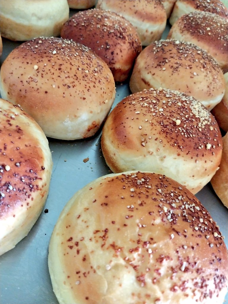 Silnari's tweet image. Me pidieron otra vez esta receta y acá va, PAN DE PAPA!

Super esponjosos, suavecitos e ideales para hamburguesas y sándwich calentitos.
Te voy a dejar esta receta maravillosa y sólo te voy a cobrar con un RT!