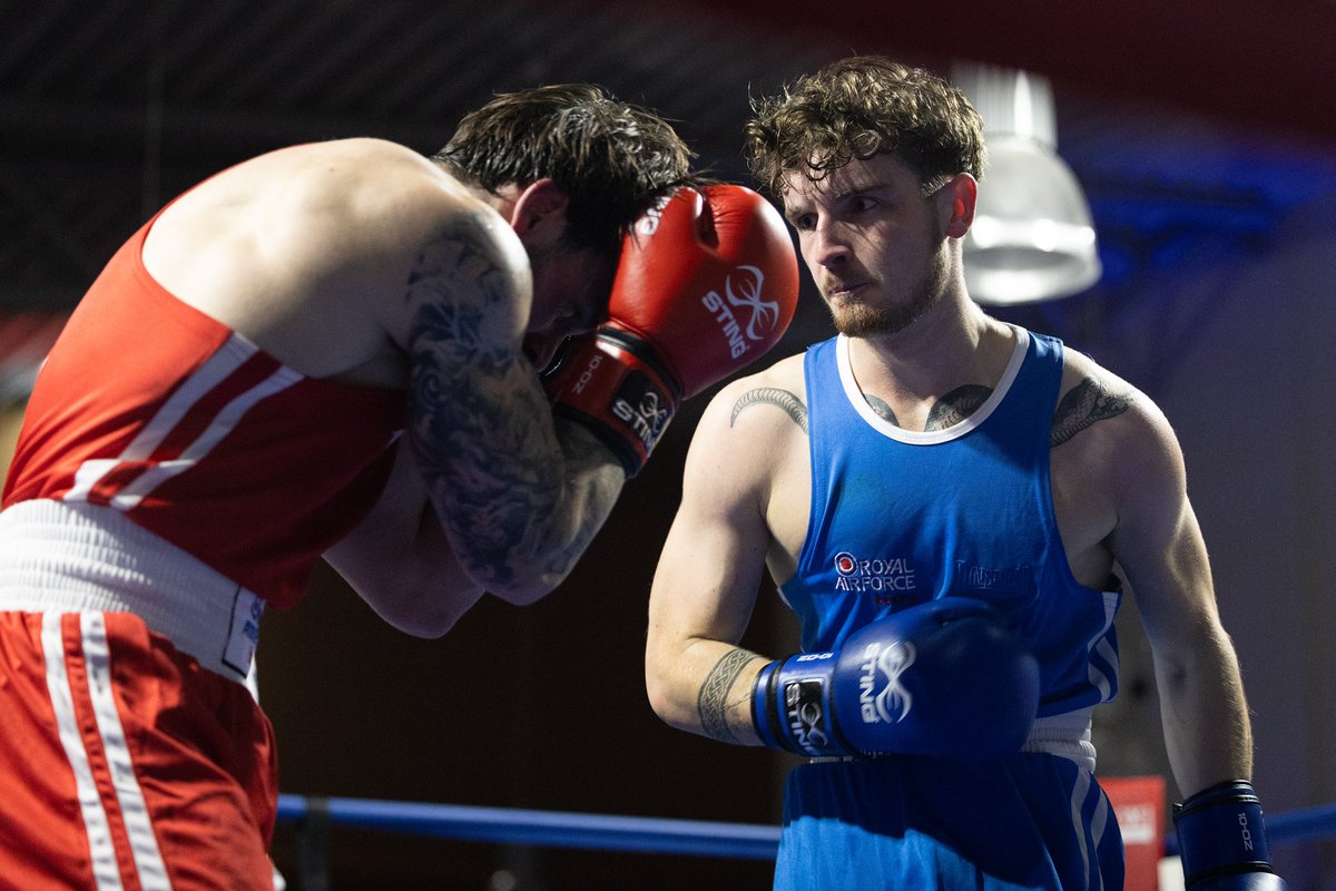 Commander_CRF's tweet photo. @Commander_GE @RAF_Leeming @RAFAssociation @RoyalAirForce @RAF_Regiment @RAFMedServices @RAF__Police @WilliamJHAndrew @HQRAFSport @RAFBF What a fantastic night of boxing last week. Such a compelling display of courage and determination by all the fighters. Huge respect. Well done. #FightToDefend https://t.co/jHbD7FiX1I