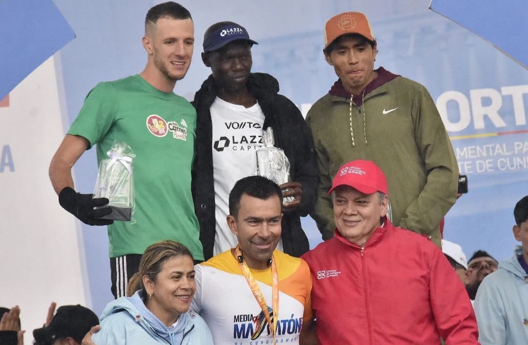 BoyacaLEinforma's tweet photo. #AtletasdeOro | Dominio africano en la media maratón de Cundinamarca 2024. Naomi Jepkosgei y Joseph Kiprono de Kenya, fueron los campeones de la competencia de 21K. https://t.co/VcMnzebKIQ