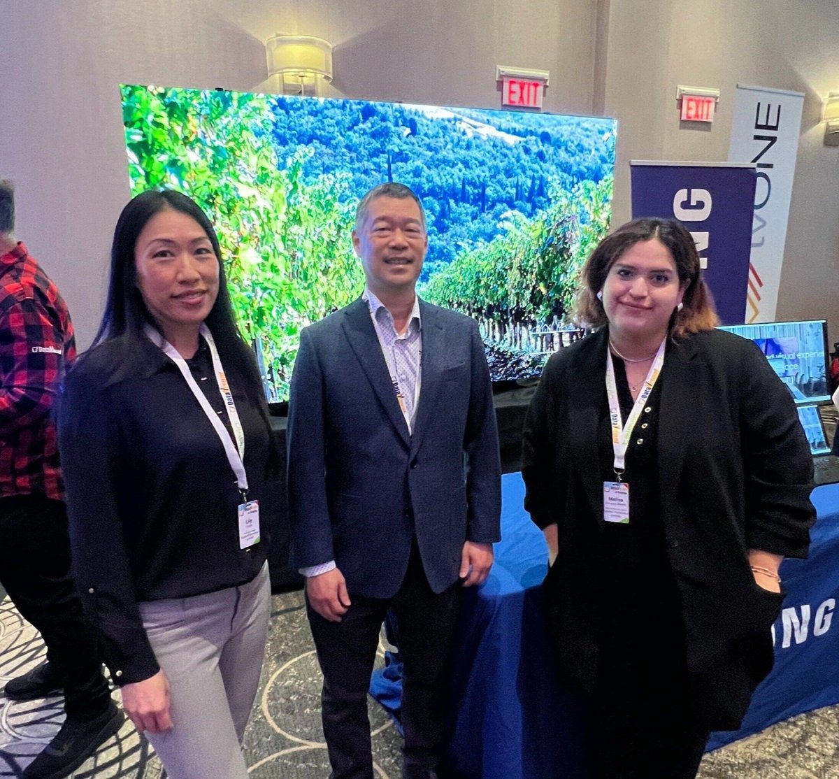 Applied_tweets's tweet image. We had a fantastic time today at the DataVisual on Display Show Toronto! 🎉
Our team—Mike Dalton, Cyril Moraes, Lily Costa, and Melisa Carrasco—enjoyed connecting with our valued partners.🚀
#DataVisual #Toronto #AVIndustry #AppliedElectronics #Barco #Televic #Planar #Nureva