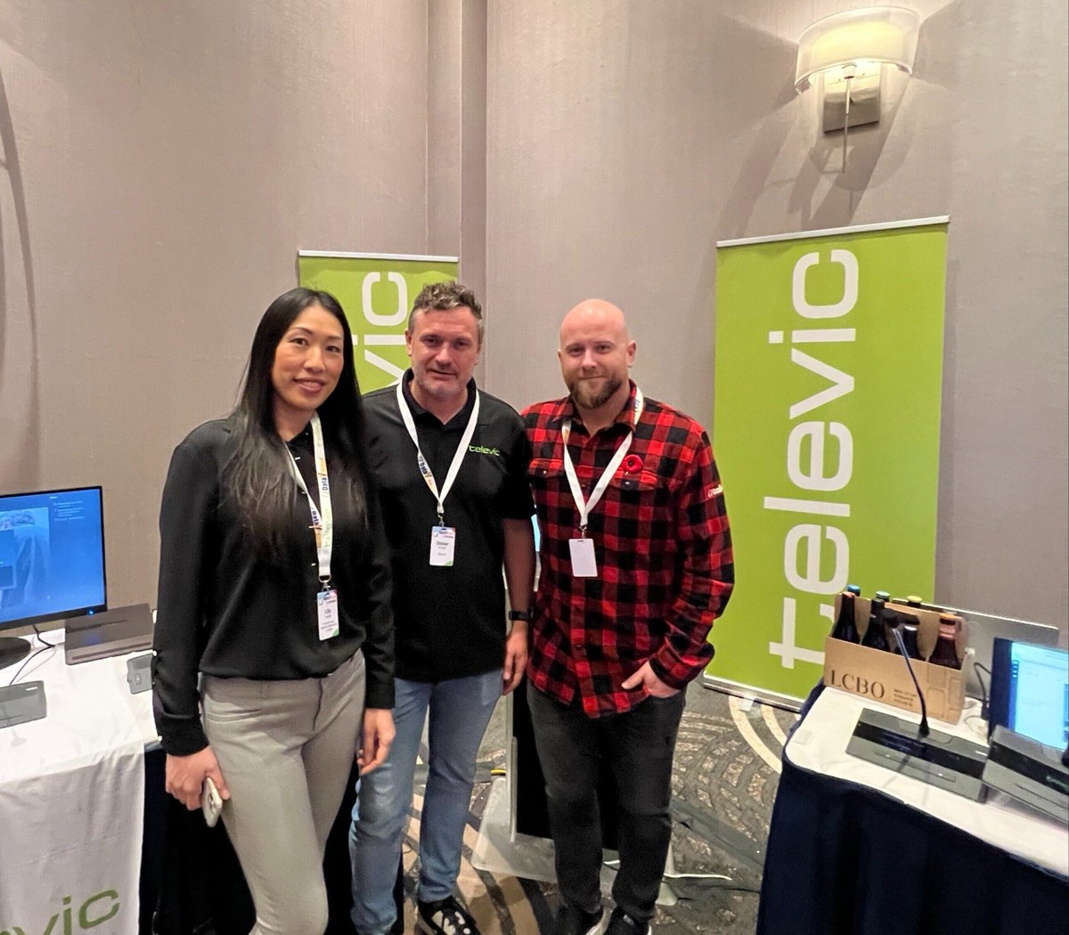 Applied_tweets's tweet image. We had a fantastic time today at the DataVisual on Display Show Toronto! 🎉
Our team—Mike Dalton, Cyril Moraes, Lily Costa, and Melisa Carrasco—enjoyed connecting with our valued partners.🚀
#DataVisual #Toronto #AVIndustry #AppliedElectronics #Barco #Televic #Planar #Nureva