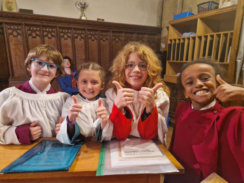 SteelChoristers's tweet image. We're on tour! 🚗🚗🚗 Great to be singing Evensong at @WinCathedral this week 

Monday ✅🎶
Sasha Johnson Manning responses 
Brewer in D
Balfour Gardiner Evening Hymn

Thanks to @JoshStephensOrg for playing! 🤩