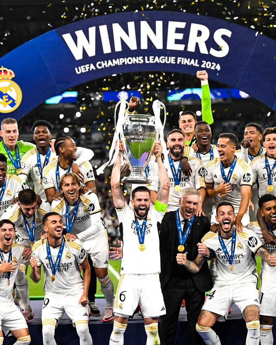 Men's Team of the Year 🤍

Real Madrid 🏆 Unfortunately, One one showed up to get the award!