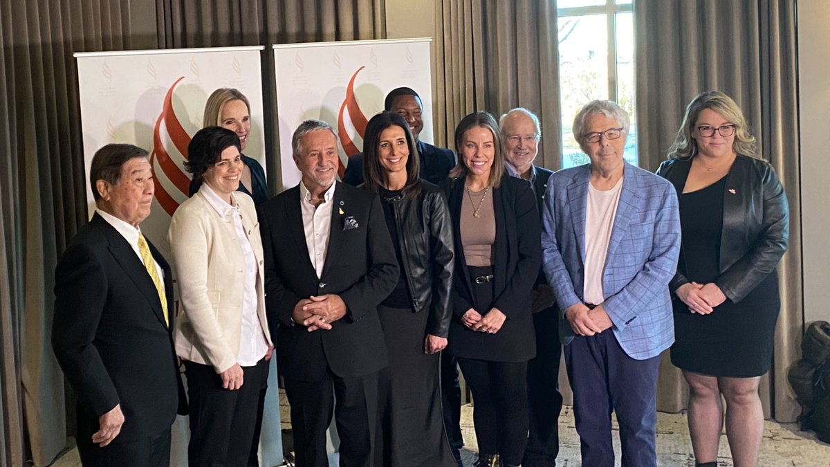 Olivier Tremblay (@olitremblay) on Twitter photo C’est jour d’intronisation au Panthéon des sports du Québec. Mais le bon <a href="/pbernier10/">Patrice Bernier</a> se fait discret. C’est jour d’intronisation au Panthéon des sports du Québec. Mais le bon <a href="/pbernier10/">Patrice Bernier</a> se fait discret.