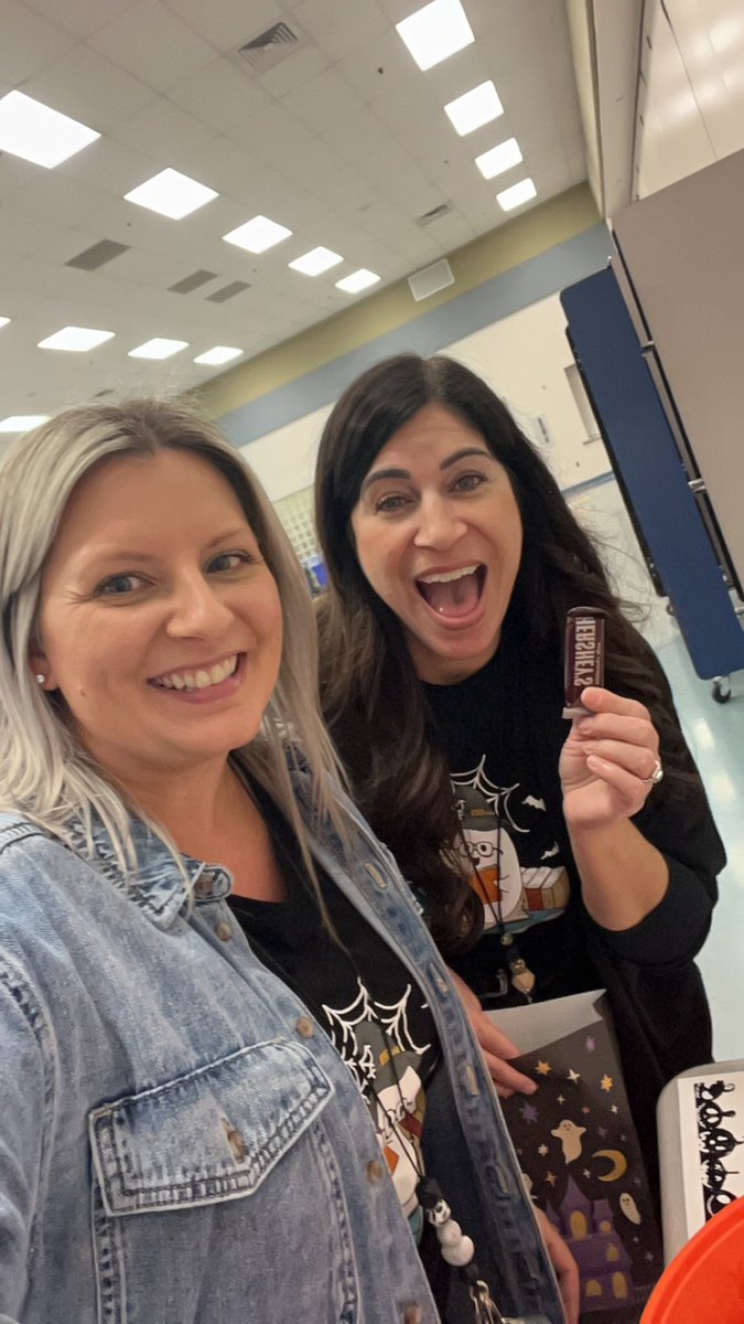 PtPleasantAACPS's tweet photo. Teachers &amp; Staff had a blast during our trick-or-treat event! Everyone received a bag and went around the school to different locations to collect goodies! 🎃✨ @AACountySchools #BelongGrowSucceed https://t.co/Ai44alw4lM