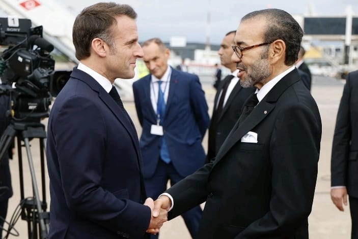 Bienvenue au Royaume du Maroc au Président Macron acceuilli par S.M Le Roi Mohamed VI .