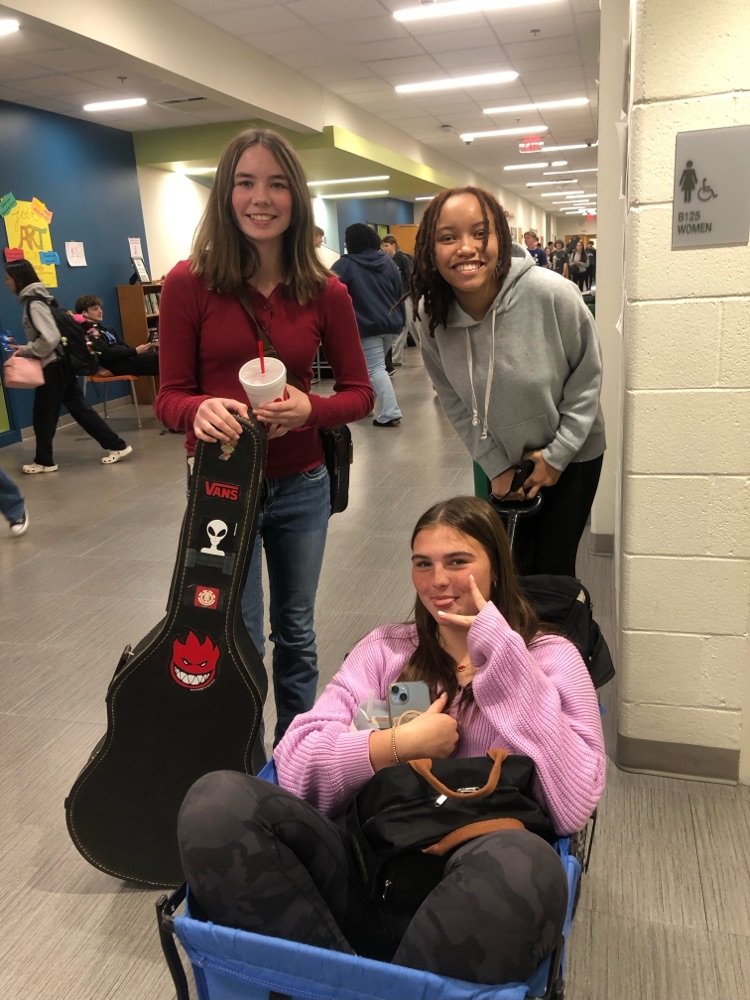 ABECatACC's tweet photo. We kicked off spirit week with “Anything but a backpack Day” and our kiddos were so creative! 

Here’s the lineup for the rest of the week:
Tuesday - Character Day (movie, book, show)
Wednesday - PJ Day
Thursday - Costume Day 
Friday - Fall Colors Day https://t.co/gAJ9Pv22FG