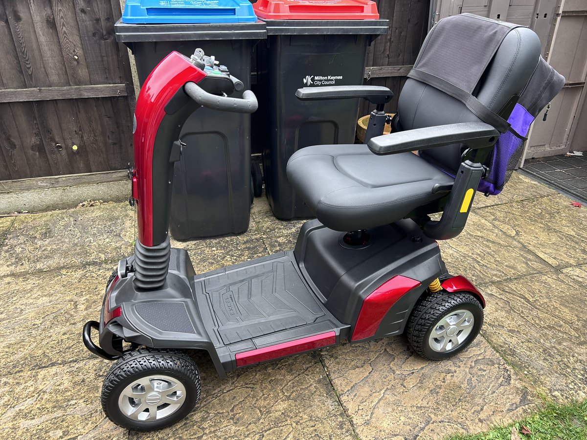 RichardofOlney's tweet photo. @grahamwillis81 
My new wheels😃😃 https://t.co/ABfVdaYm1Q