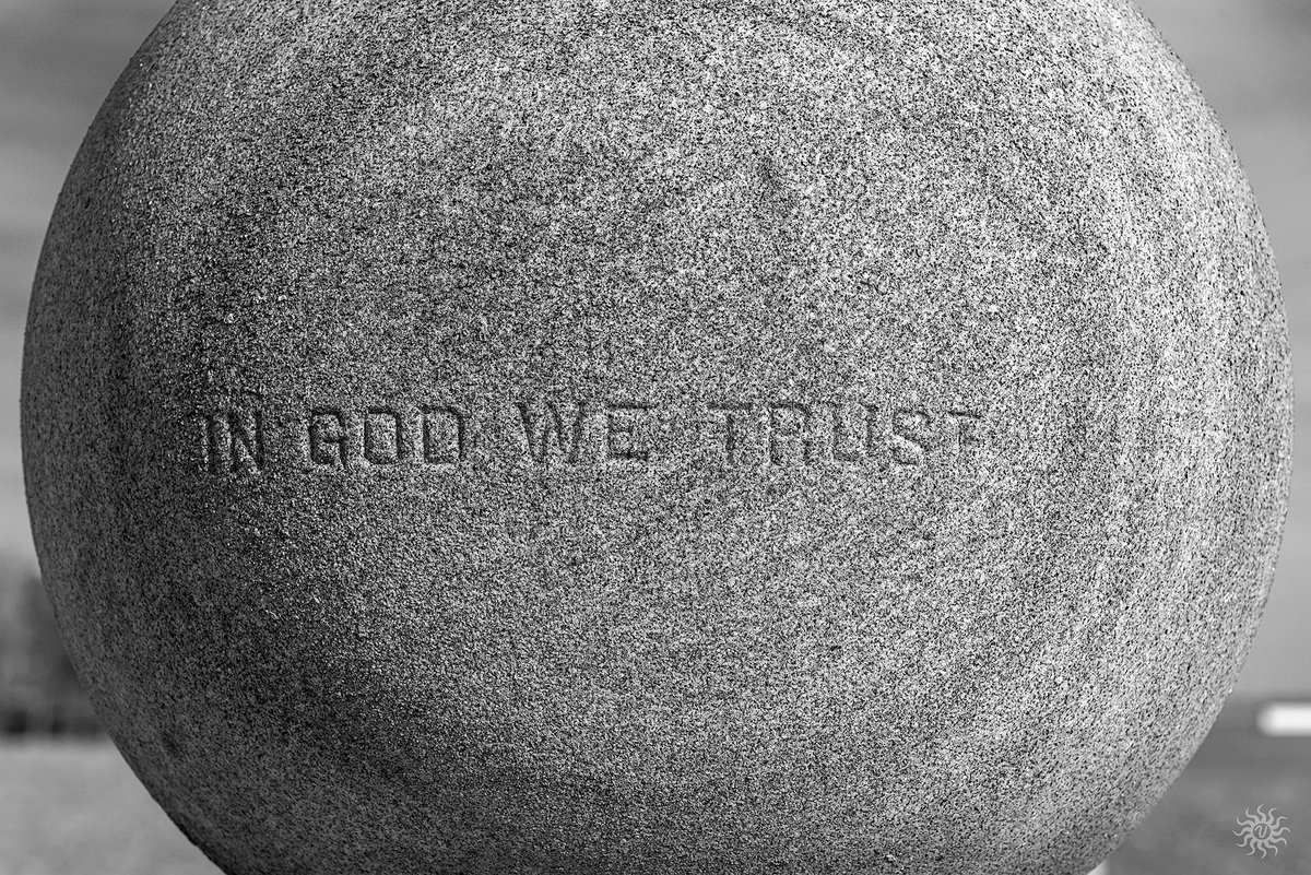 Victorious_1_'s tweet image. Today's photographic challenge is #Objects  
Share your best captures of objects or thingamajigs