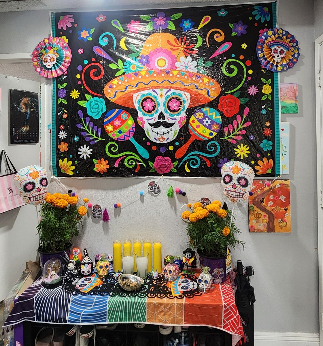 For the 1st time, we have a proper ofrenda and are celebrating dia de los muertos for the week. We will have photos of our loved ones a little later on today.
