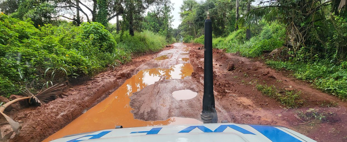DawaiClaude's tweet photo. Accès aux zones enclavées, priorité absolue pour @WFP_CMR🇨🇲 ! Nous nous engageons inlassablement à fournir assistance &amp; soutien aux communautés vulnérables les plus isolées. Aucun oublié, aucun laissé pour compte ! 
#AideHumanitaire #CommunautésVulnérables 
#PAM🇨🇲 https://t.co/O9u1PAd7sF