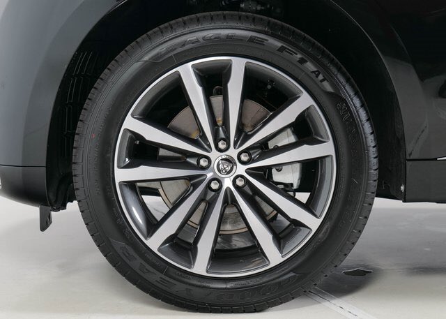 JagLandRoverWG's tweet image. Monday Motivation 🌅 #FPACE 

#JaguarFPACE #LuxurySUV #SportSUV #LuxuryInterior #CarGoals #DreamCar