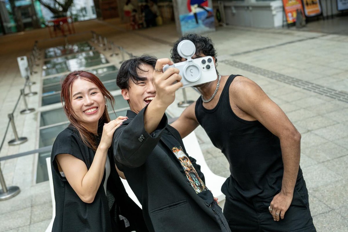 christineTechCA's tweet image. Surprise a teen or tween on your list with one of these cool gifts. I know a few are on my own tween’s list this year! 

wifihifi.com/wifi-hifi-holi…

 #techgiftguide #giftsforteens #holidaygiftguide