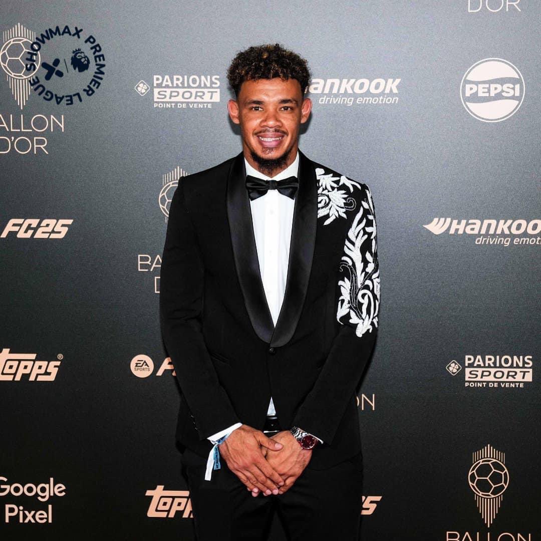 🇿🇦Ronwen Williams makes the top 10!
He is the 9th best goalkeeper in the world.

1️⃣ Martínez Emiliano 
2️⃣ Simón Unai 
3️⃣ Lunin Andriy 
4️⃣ Donnarumma Gianluigi 
5️⃣ Maignan Mike 
6️⃣ Sommer Yann 
7️⃣ Mamardashvili Giorgi 
8️⃣ Costa Diogo 
9️⃣ Williams Ronwen 
1️⃣0️⃣ Kobel Gregor