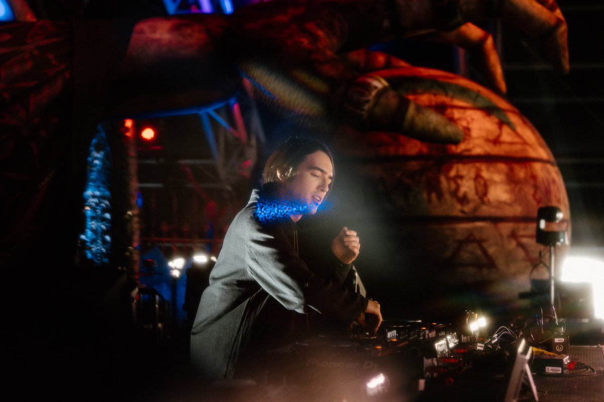 yellowtaelmusic's tweet photo. ESCAPE 2024 🩸 from the bottom of my heart, thank you for an unforgettable experience. 

shoutout to @discoveryprjct @SevenLionsMusic @EscapeHalloween for sharing this incredible opportunity 💛 https://t.co/7EXgLj4Ntn