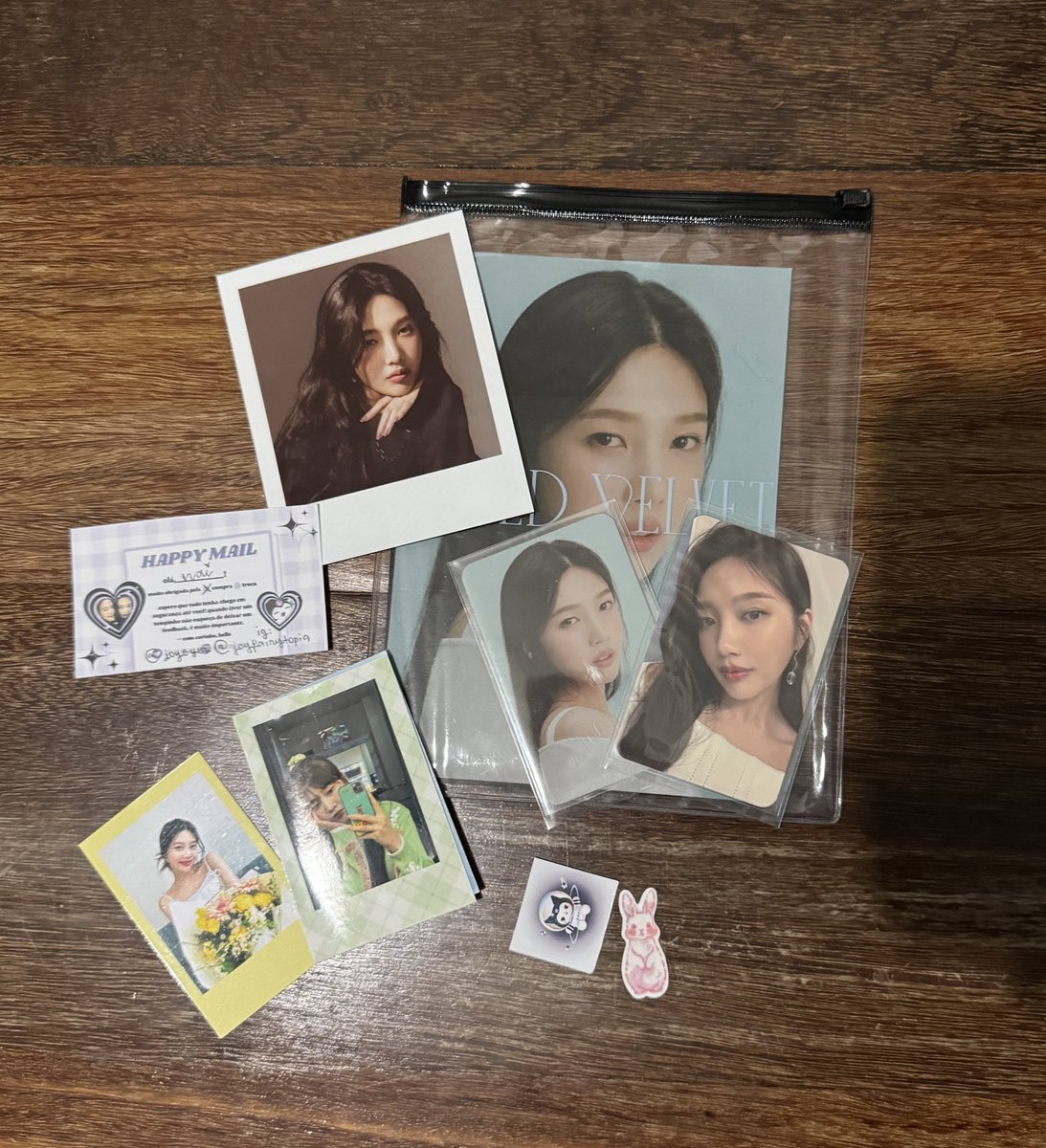 exoactic's tweet photo. Feedback muito muito positivo (mas terrivelmente atrasado) para @joyeyeri que me vendeu esse sonho de photopack! Muito obrigada pelos brindes, chegou bem embalado e em perfeito estado 💚💚 https://t.co/rs7DmGj5bU