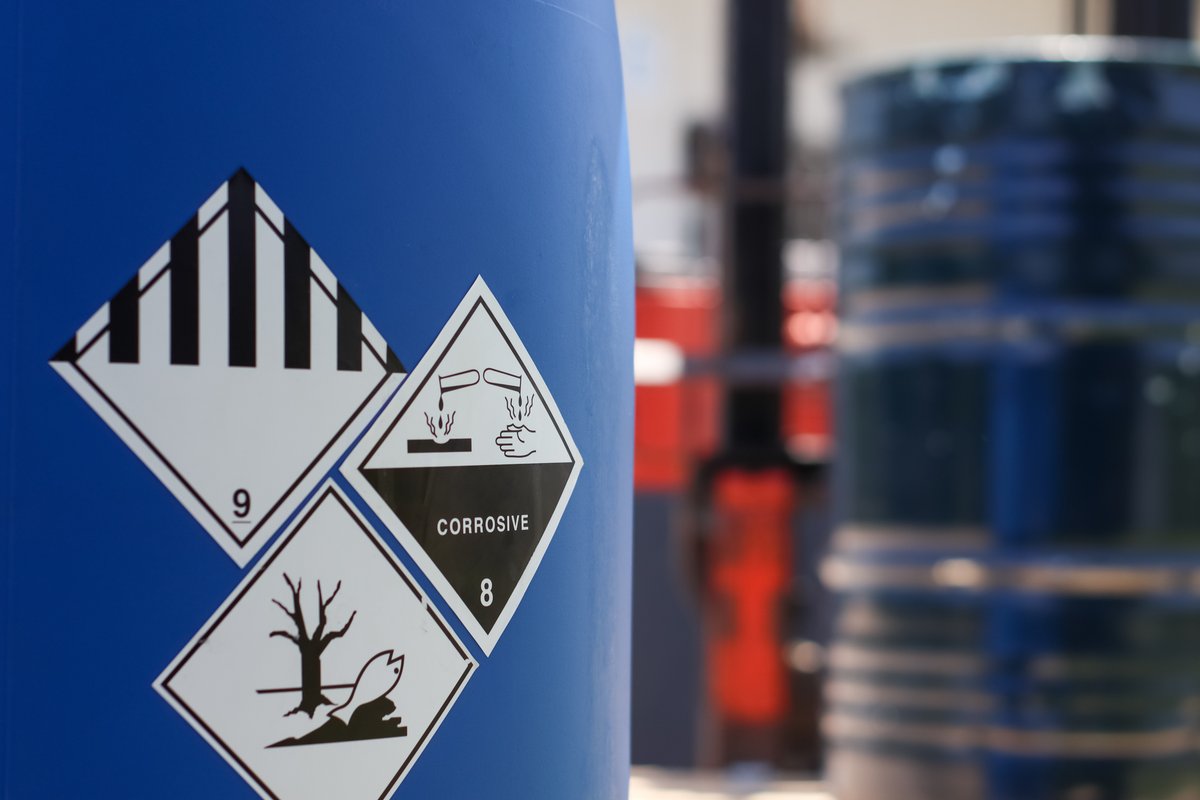 3E_Safer_World's tweet image. Discover the key elements of GHS labels and how they ensure safety &amp;amp; compliance in chemical labeling. Learn more about efficient #GHSLabelManagement with 3E&apos;s solutions! #RegulatoryCompliance #SDSAuthoring 🌍 

okt.to/3Bdf0E