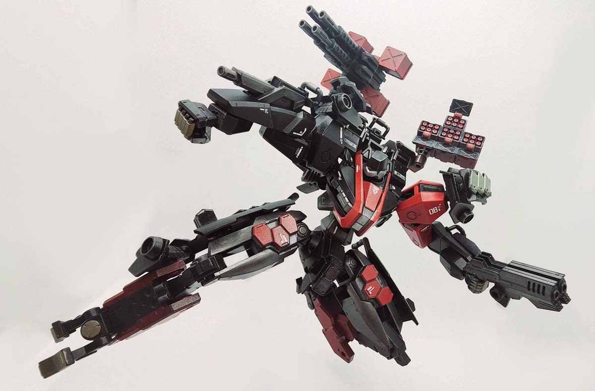 Krekkov's tweet photo. i love this kitbash i made i cant stop taking pics of it 😭😭 https://t.co/AG0KJuXpOY