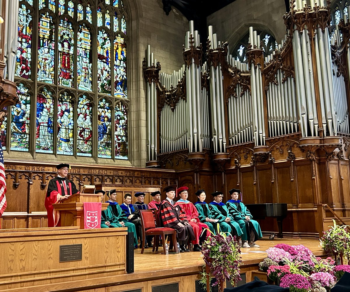 We're thrilled to celebrate the graduation of our EMBA Shanghai Class 21!

We hope you enjoyed your time in St. Louis, exploring our campus and city. Your future is bright! 🎓

#WashUEMBA #EMBAShanghai