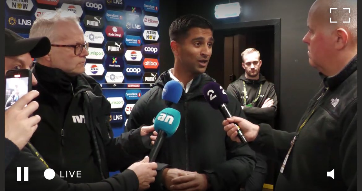 trym01320889's tweet photo. At fyren her må kom ut 1,5 time etter kamp å prat nonsense understrek at dette e ikke en dommer som takla toppnivå, sku ønsk en journalist kunne bedt han regelrett hold kjeft å slutt i jobben sin, tulling. https://t.co/qCrIJKVgUg