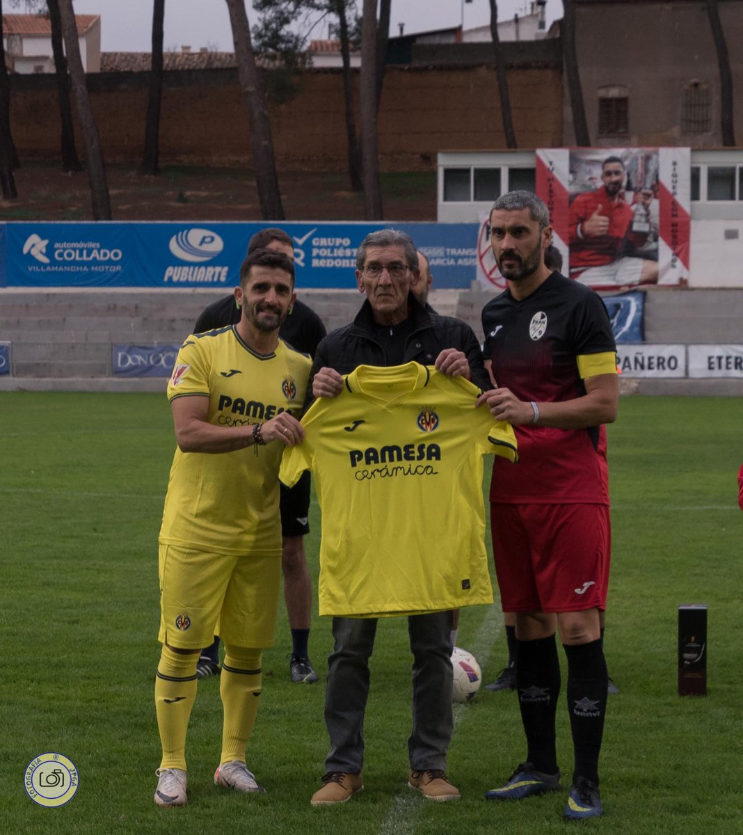 aevillarrealCF's tweet photo. La AEV disputó en Villarrobledo (Albacete) el Memorial Fran Ballesteros. Fue un emotivo evento de carácter benéfico en el que la organización nos trató de maravilla.
Muchas gracias por la invitación. Estuvimos encantados de participar y colaborar con vosotros. https://t.co/He2bzqEOS0