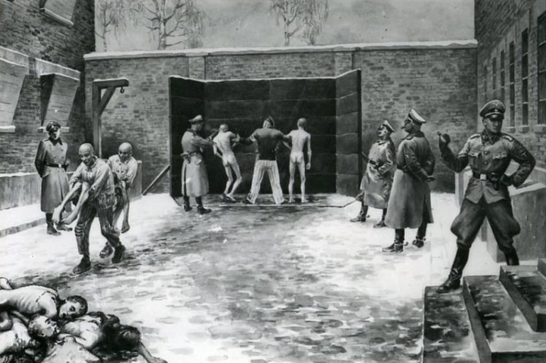 Auschwitz Memorial tweet media