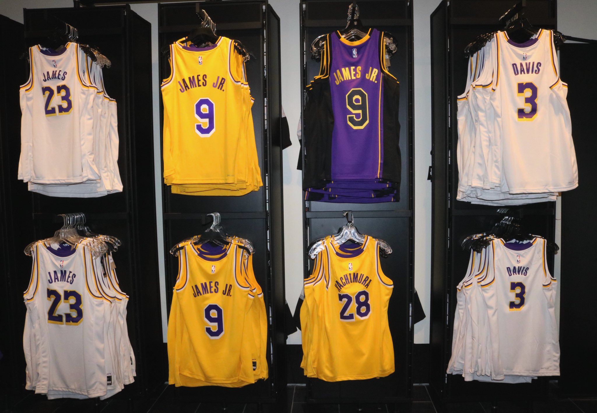 Lakers jersey store outlet
