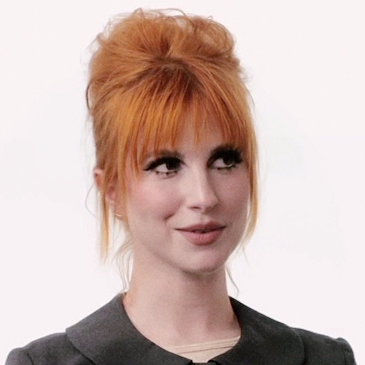 crystalforarmor's tweet photo. hayley williams for NBC’s “My Generation” series 🧡 https://t.co/DQU9RwX7TP