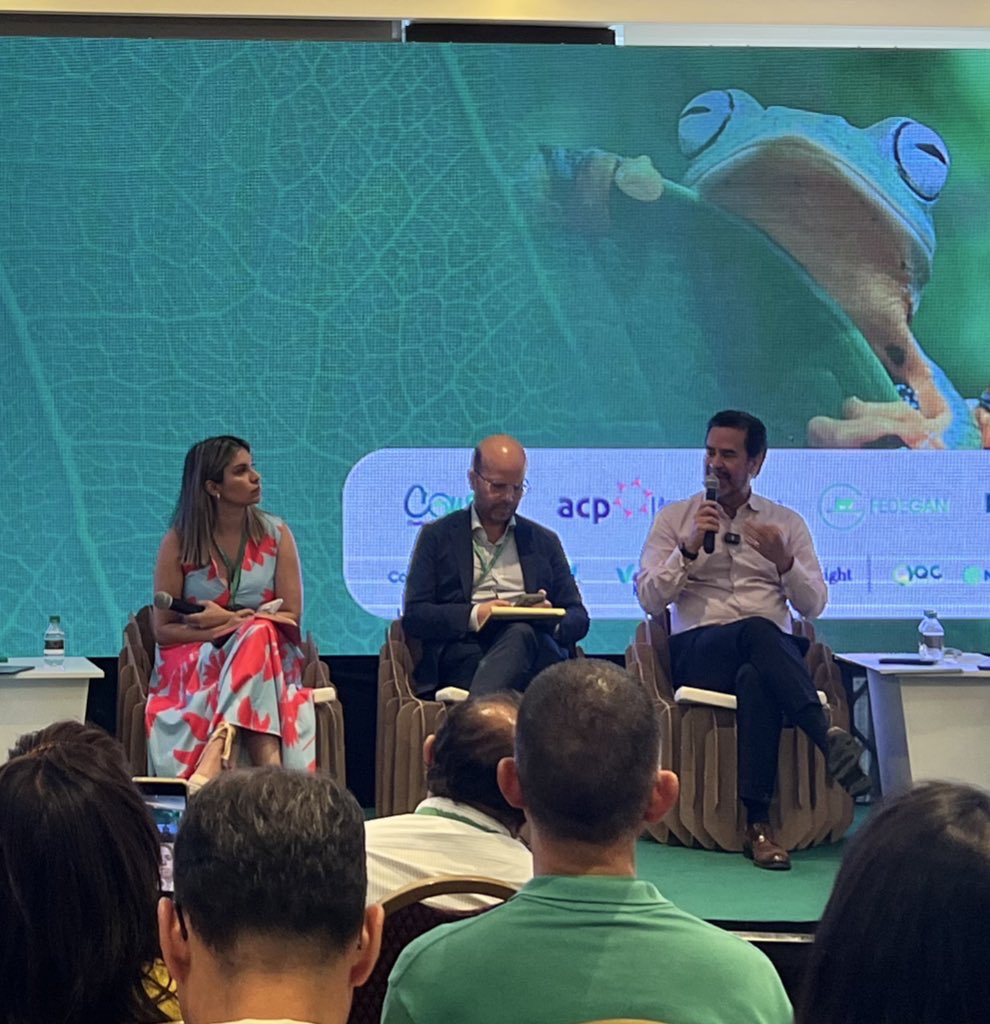 Consga_'s tweet photo. 🎙️ @FrankPearl: “Cuando el liderazgo está copado, las soluciones que se implementan no representan a las comunidades”. 🌱 #Líder #comunidad #DesarrolloSostenibleYBiodiversidad #COP16 https://t.co/2MBoeh6bu8