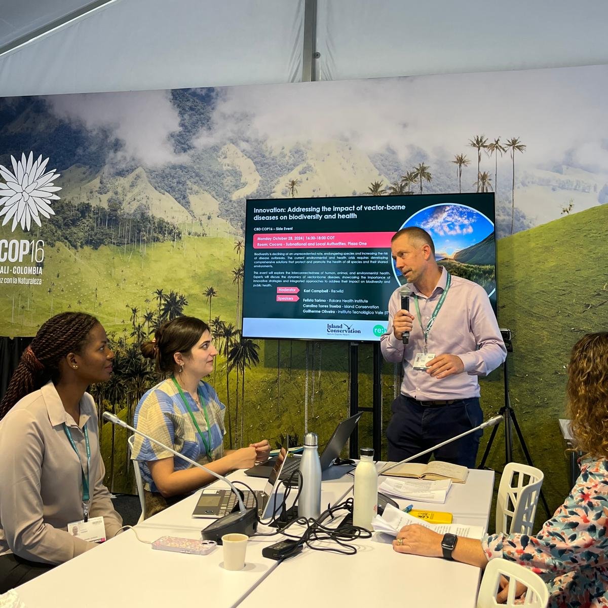 genedrivenet's tweet photo. Karl Campbell @rewild opens with an insightful overview of the interlinkages between #biodiversity and #health and the innovative approaches being considered to tackle the impact of #VBDs, setting the scene for today’s dialogue.

@UNBiodiversity #COP16Colombia https://t.co/PXiy1jKo48