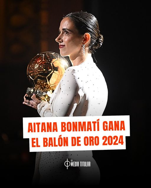 Lamediatitular's tweet photo. ¡SEGUNDO CONSECUTIVO!

Aitana Bonmatí, del FC Barcelona, se lleva otro Balón de Oro, tras su gran temporada con el club.

📷 Segundo al hilo y cuarto al hilo para una futbolista española.

 #AitanaBonmatí #AlexisPutellas #Futbol #Deportes #BalonDOr https://t.co/1J6Is5hggd