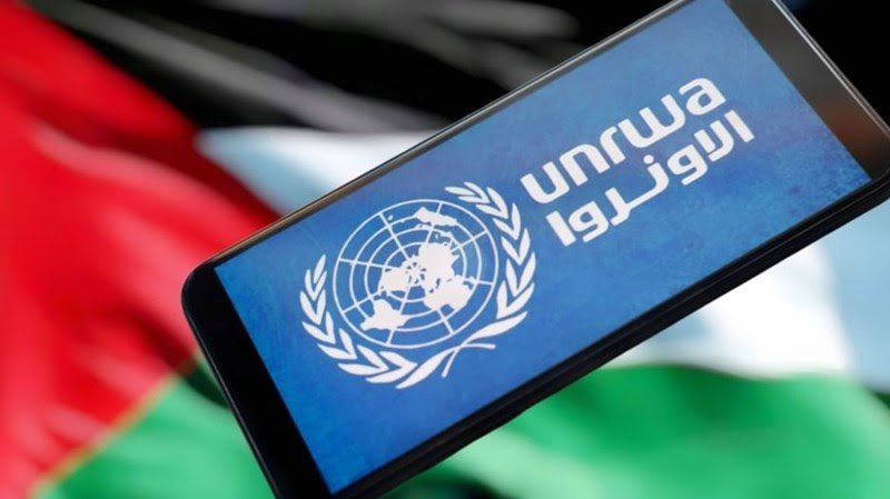 مايسمي بالكنيست تقر حظر وكاله #أونروا في فلسطين والتي نشأت بقرار أممي 194 في عام 1949 بعد النكبه بشأن عوده اللاجئين لديارهم ، القرار الصهيوني يعتبر تحديا سافراً للأمم المتحده تمهيداً لتصفيه القضيه الفلسطينيه، لولا الدعم الأميركي والصمت الدولي لم يتجرأ الكيان علي هذه العربده !