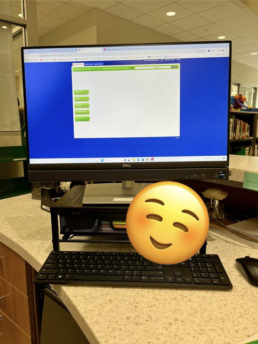 SCOTSLibrary1's tweet photo. Christmas came early @Scotsdale_YISD Not only did our library receive 2 beautiful brand new computers, but over 100 new books for our Cadets. Thank you Mr. G for your continued support of the library. 💙💛#librariesmakeadifference @YISDLibServices https://t.co/WuqpKUwcYs